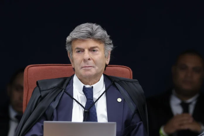 Ministro Luiz Fux critica intervenção de Dino em voto de Moraes e diz que não aceitará interrupção durante seu voto (Foto: Rosinei Coutinho/STF)